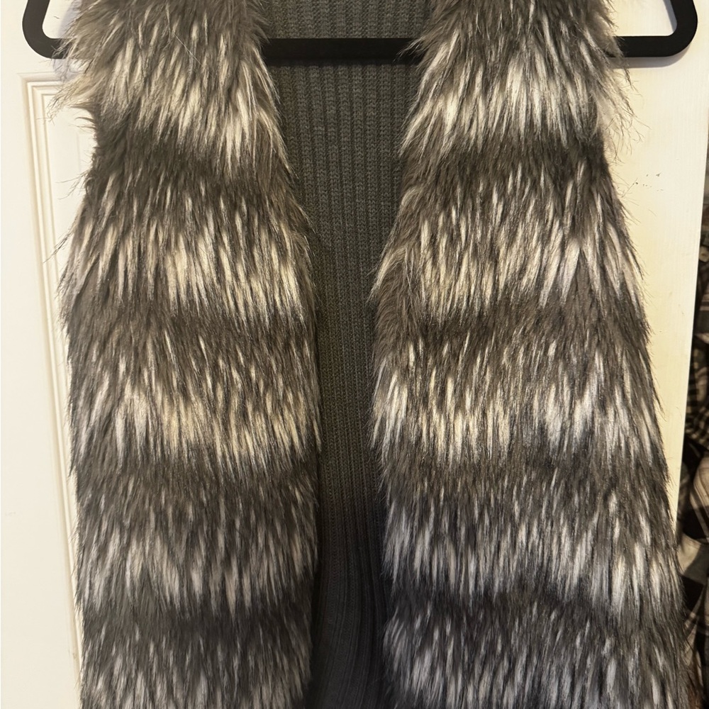 New Directions Gray Faux Fur vest